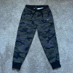 Nike camo joggers. Size small.